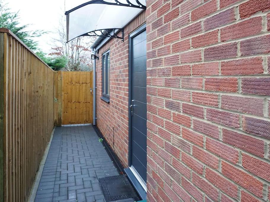 Horizon House, Stunning 2-Bedroom Flat 1, Parking, Netflix, Oxford Exterior foto